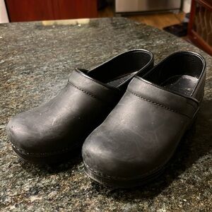 Dansko matte black clogs
